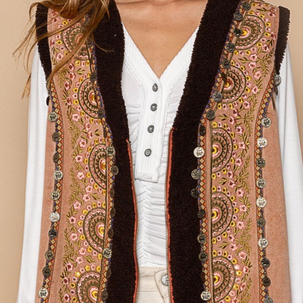 B11P🤎POL perfect faux shearling brown vest w/amazing embroidery+faux fur… - Picture 9 of 14